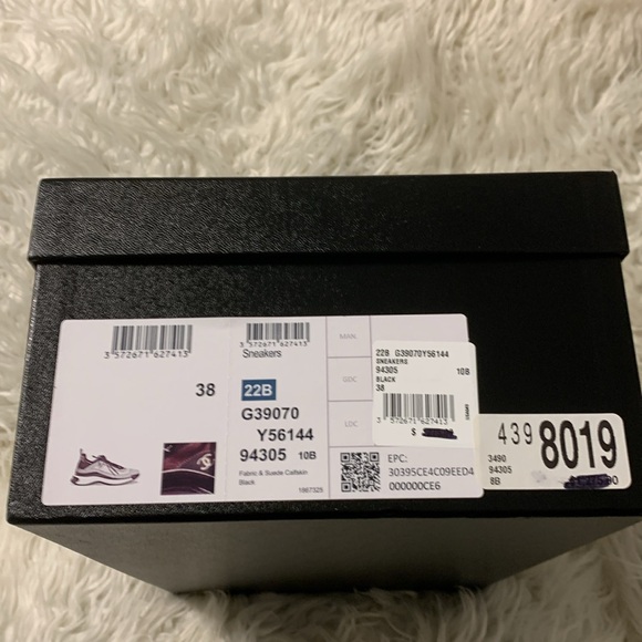CHANEL shoe box. Size below. - Picture 2 of 3